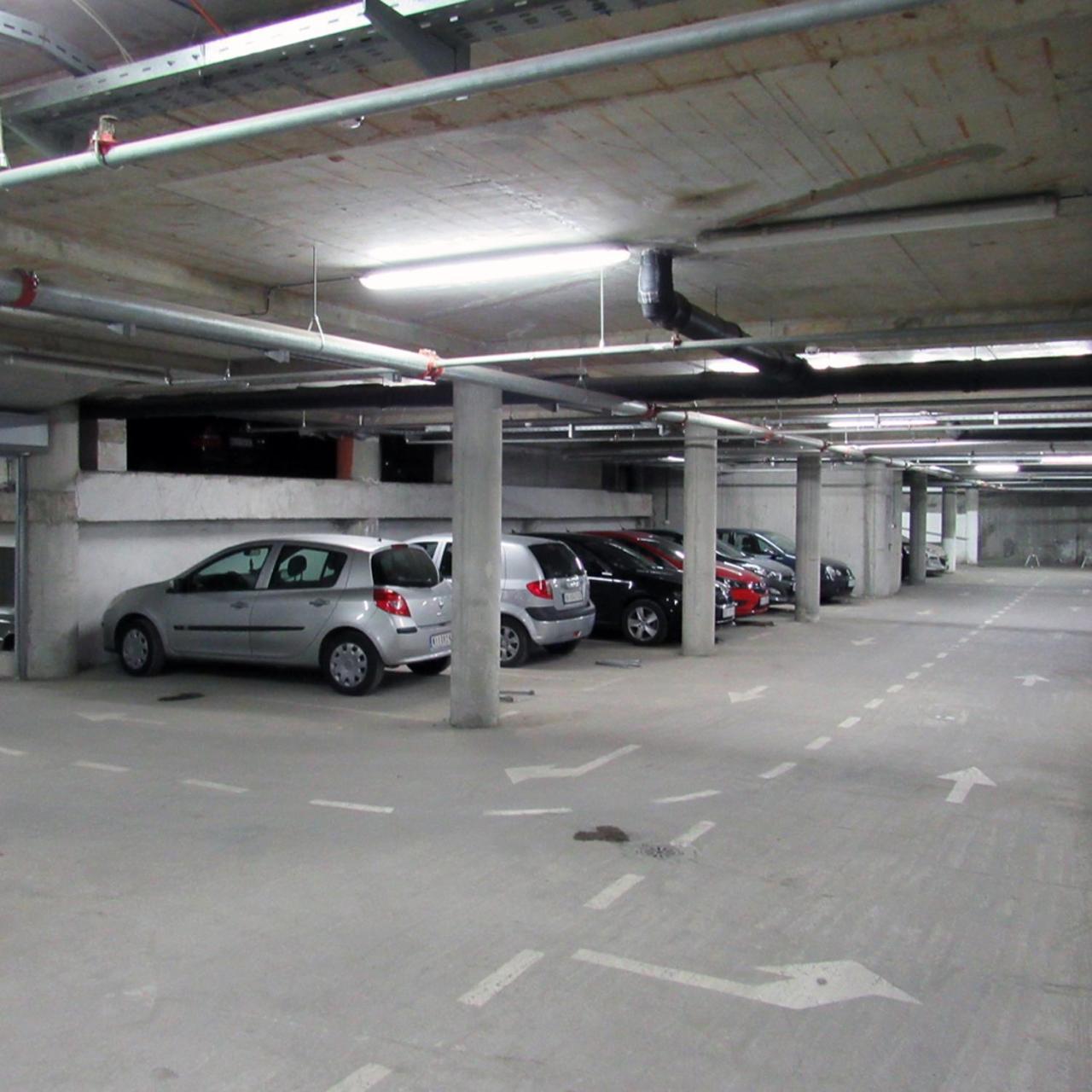 65 Square Meters Designer Apartment In Heart Of City - River View ! Park For Free Nis Exterior foto