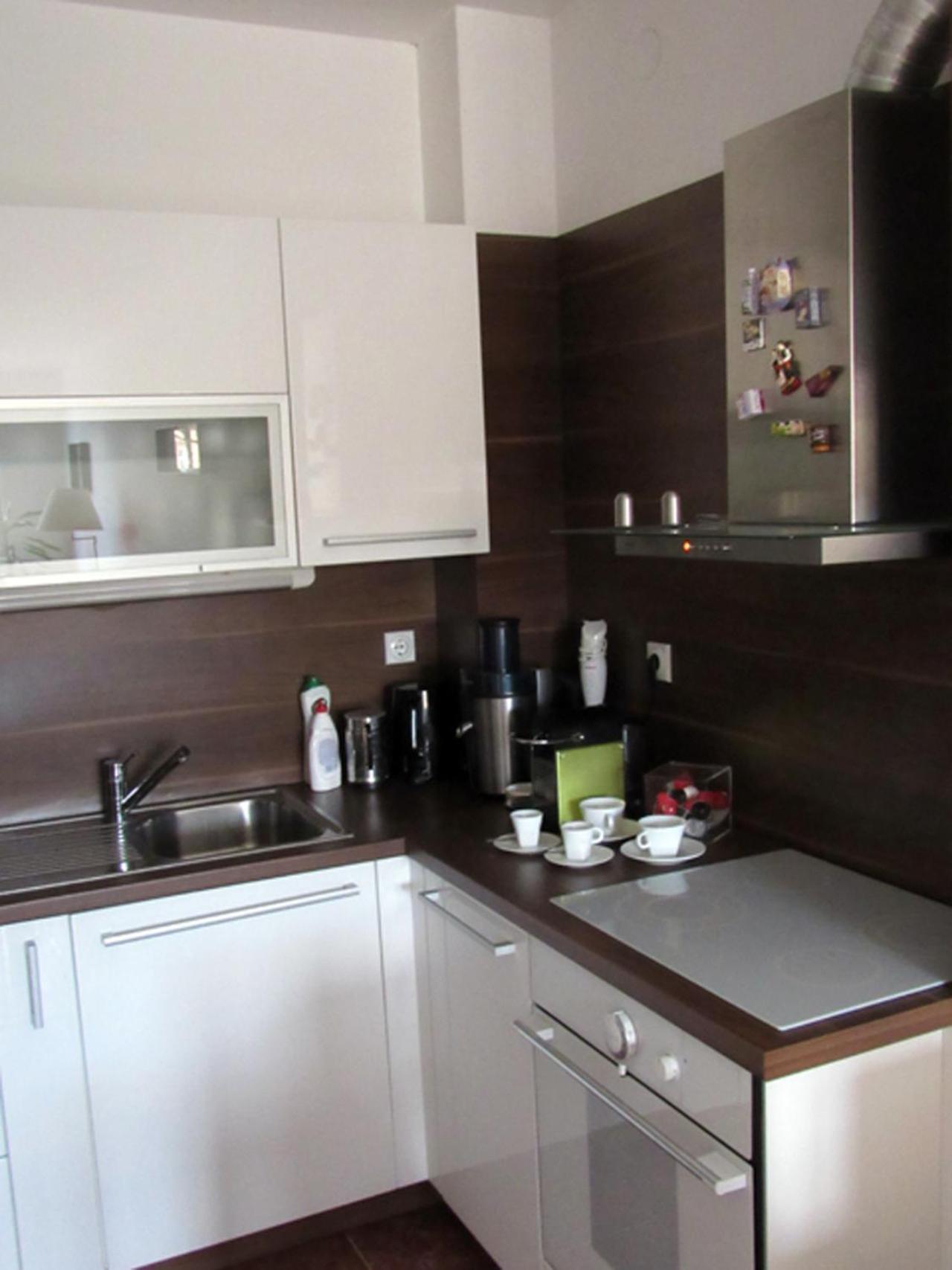 65 Square Meters Designer Apartment In Heart Of City - River View ! Park For Free Nis Exterior foto